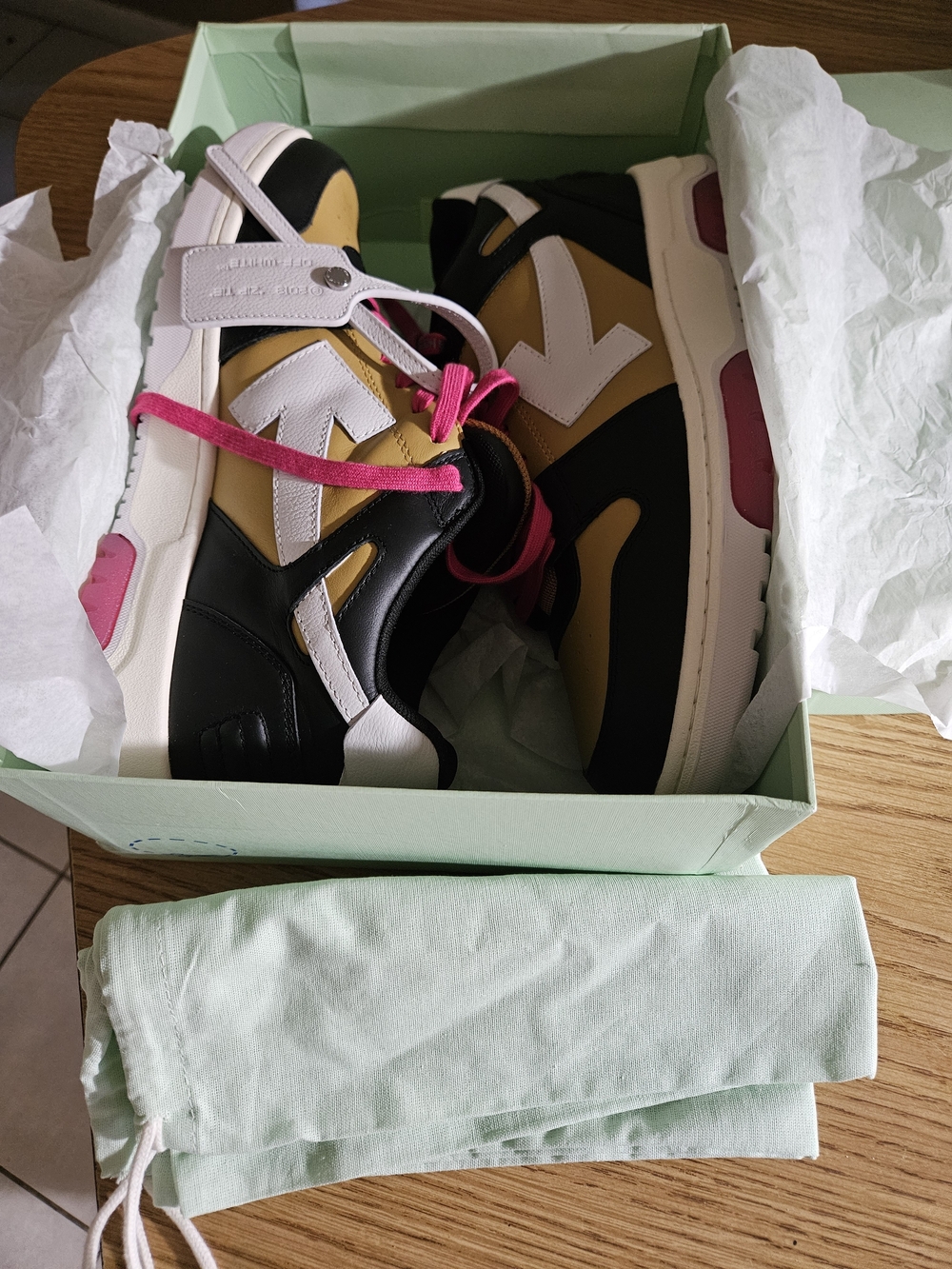 Off-White Out Of Office Men's Sneakers